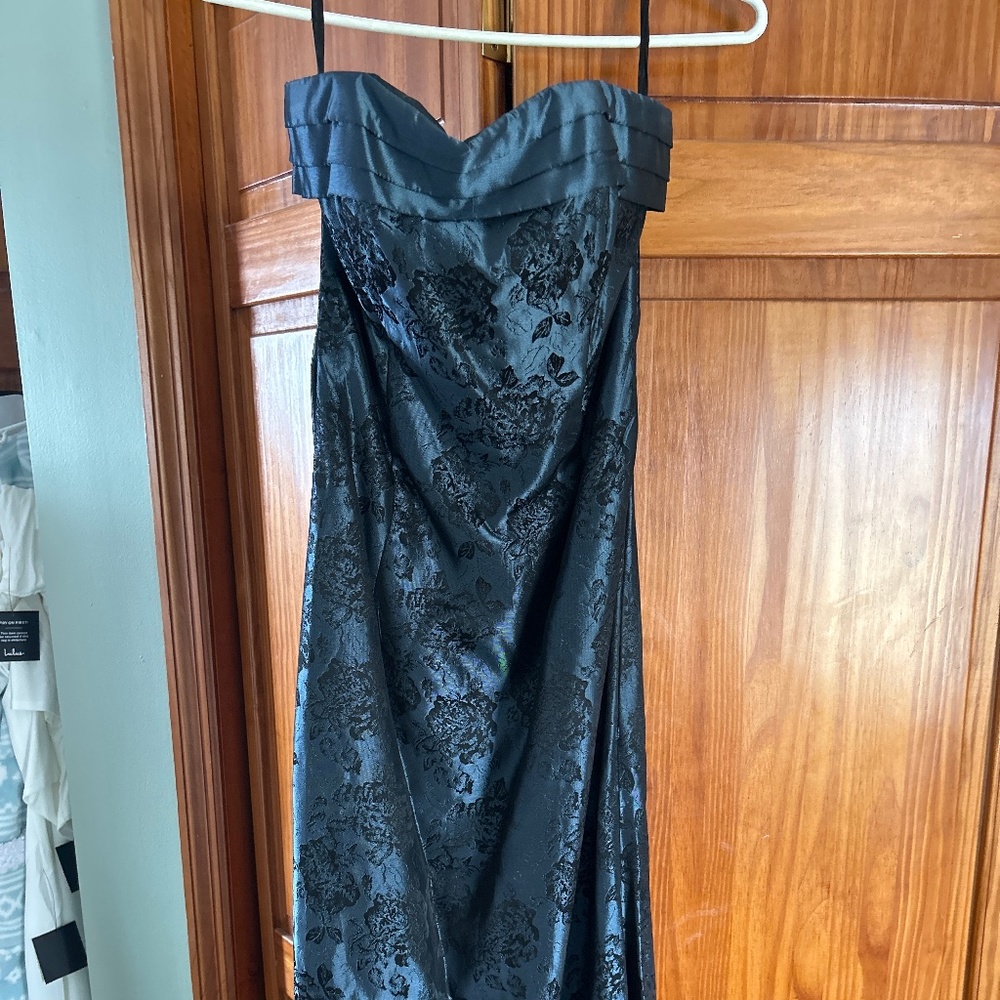 Strapless floral drss